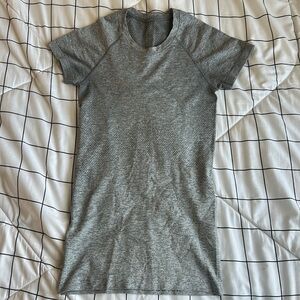 Grey lululemon swiftly tech